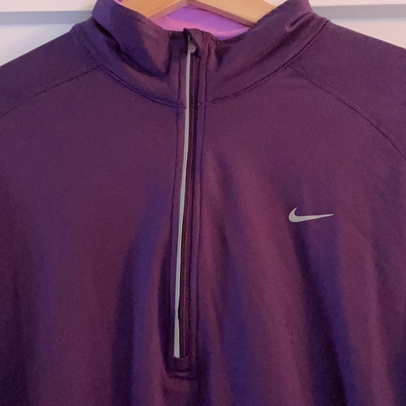 Nike Dry Fit Pullover - Picture 5 of 9